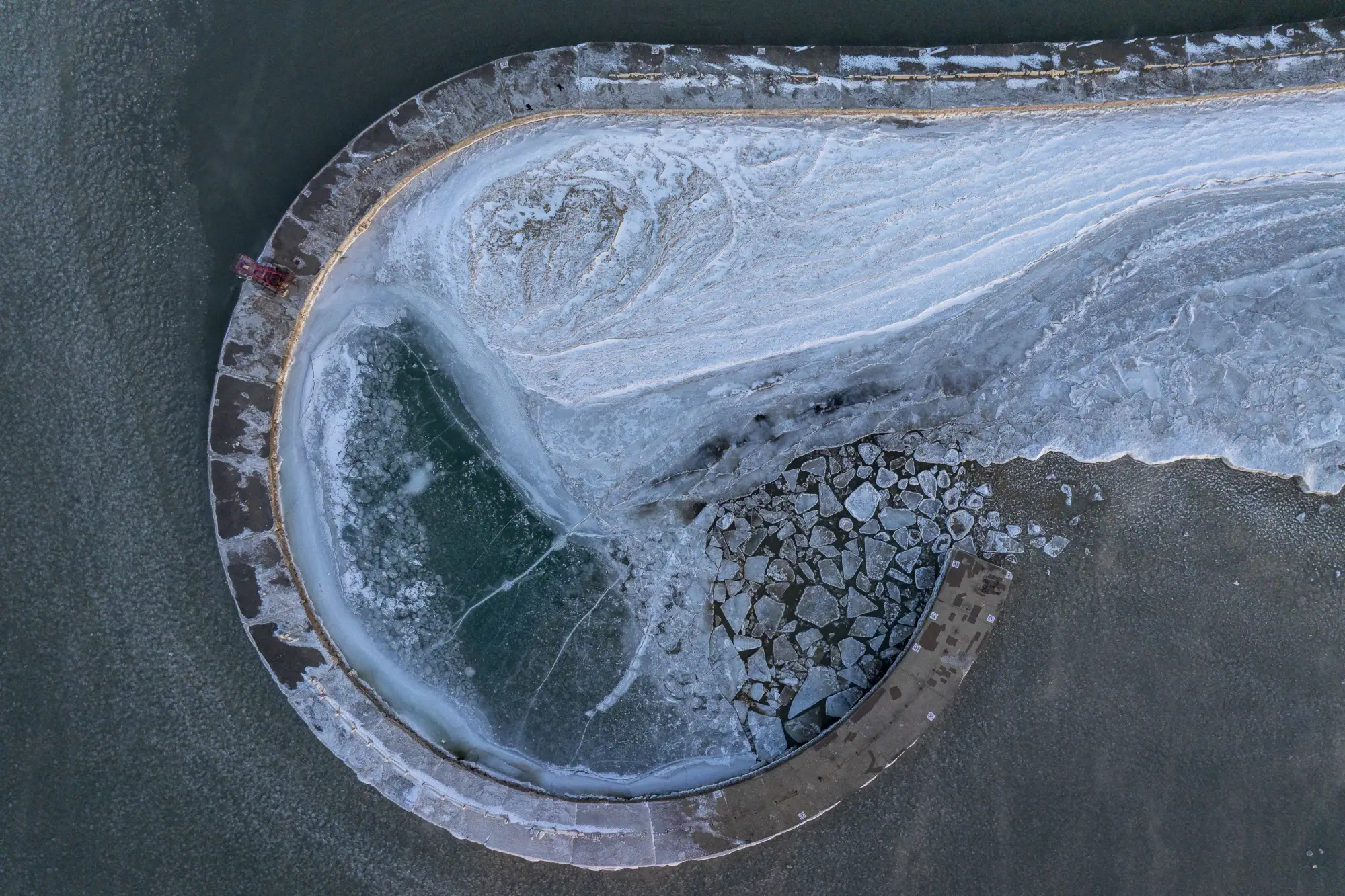 ice on lake michigan